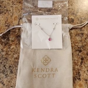 Kendra Scott necklace